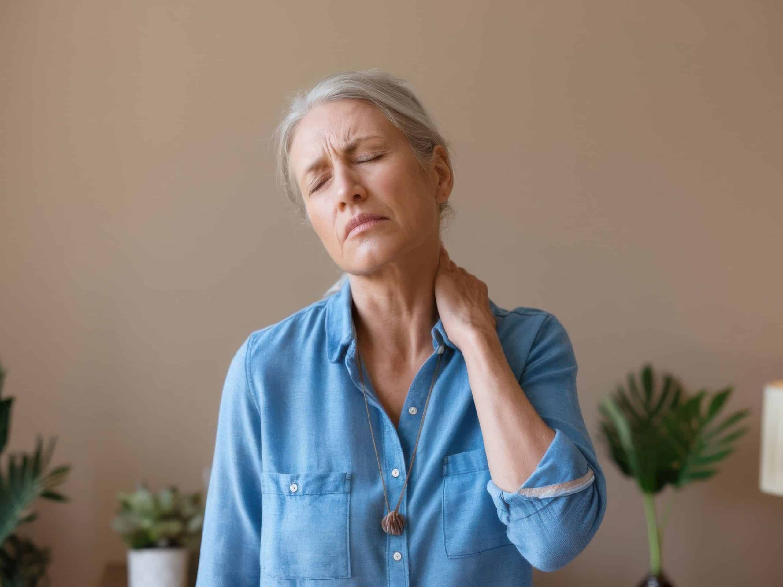 Come evitare e curare le contratture muscolari in età avanzata