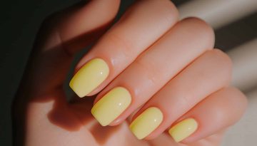 Unghie estive 2025: colori e trend per donne over 60