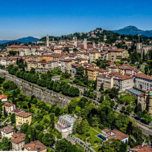 Bergamo: visita nella città con aperitivo