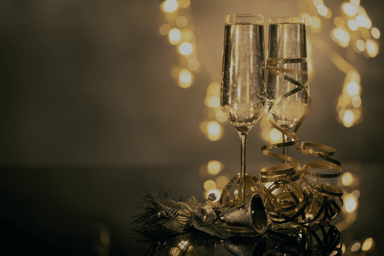 Brindisi-Capodanno-pexels-visionpic-net-3036525