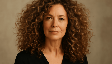 Capelli ricci: ecco i migliori prodotti per farli resistere all’umidità