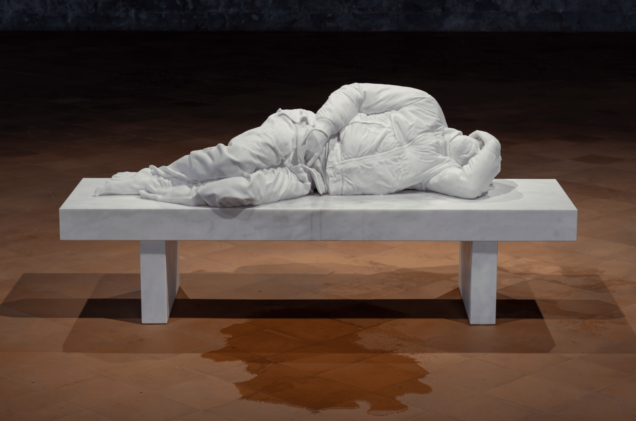 Bergamo ospita un’importante mostra di Maurizio Cattelan