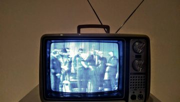 Nuovi palinsesti TV settembre 2025: Rai e Mediaset tornano con fiction, intrattenimento, talk e reality per inaugurare la nuova stagione televisiva