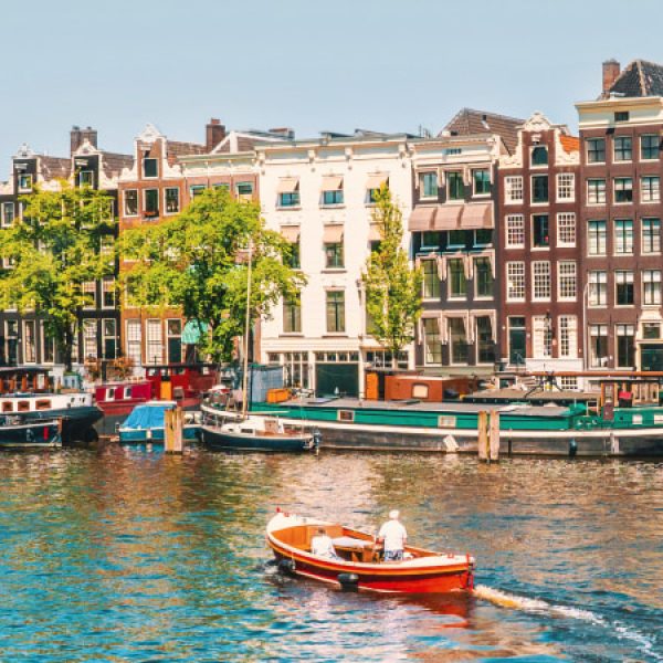 Amsterdam, Strasburgo e le terre di Carlo Magno