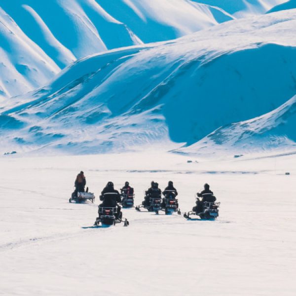 Islanda, motoslitta e avventure tra i ghiacci