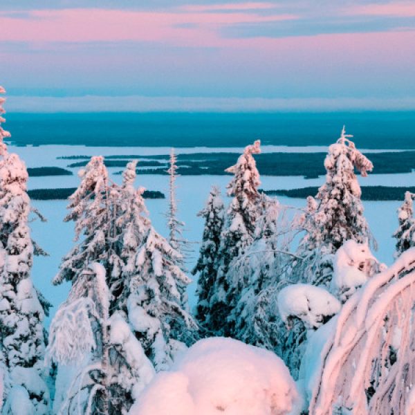 Finlandia, tra foreste innevate e laghi ghiacciati