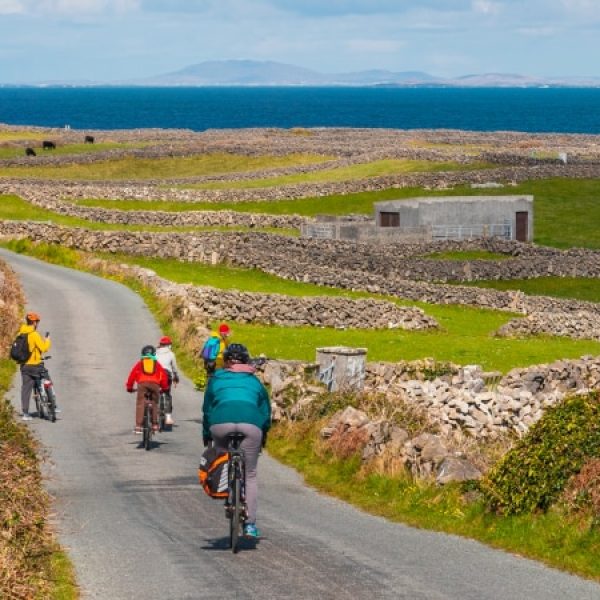 Irlanda: e-bike e trekking tra castelli e scogliere