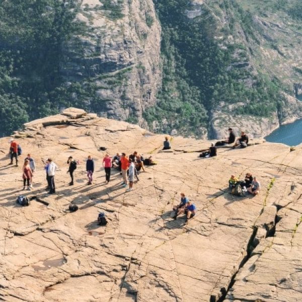 Meraviglie dei fiordi e trekking sul Preikestolen