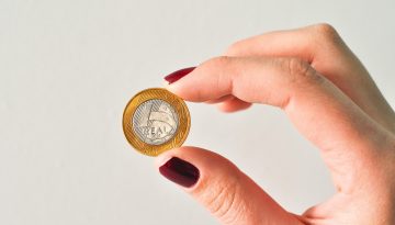 Tredicesima detassata, ipotesi in Manovra 2025: cosa cambia per i lavoratori e quanto si può guadagnare in più