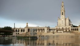 Fatima: il santuario della fede tra segreti e apparizioni