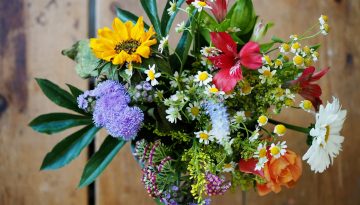 Quali fiori regalare a una donna over 60?