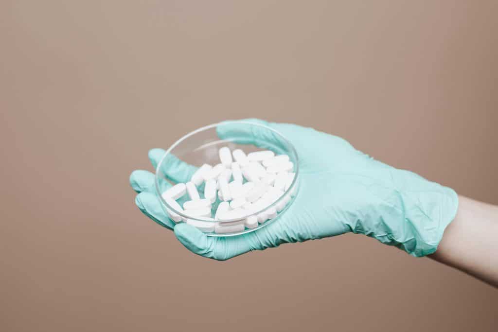 Farmaci scaduti: sono da buttare o sono ancora sicuri?