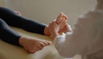 Riflessologia plantare: cos'è, a cosa serve e benefici