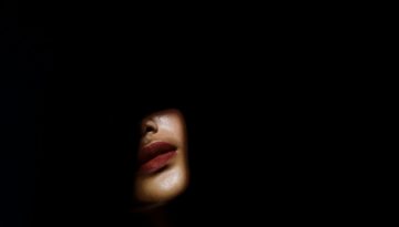 Olio per Labbra (lip oil): cos'è e a cosa serve e i migliori anti-age